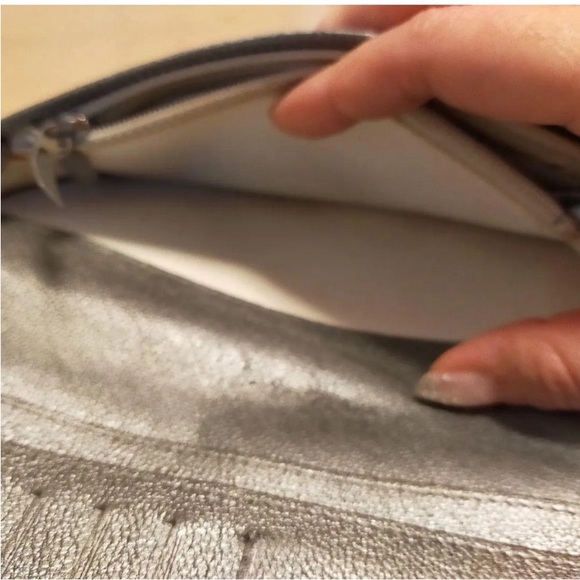 Authentic Chanel Leather Wallet - Picture 6 of 11